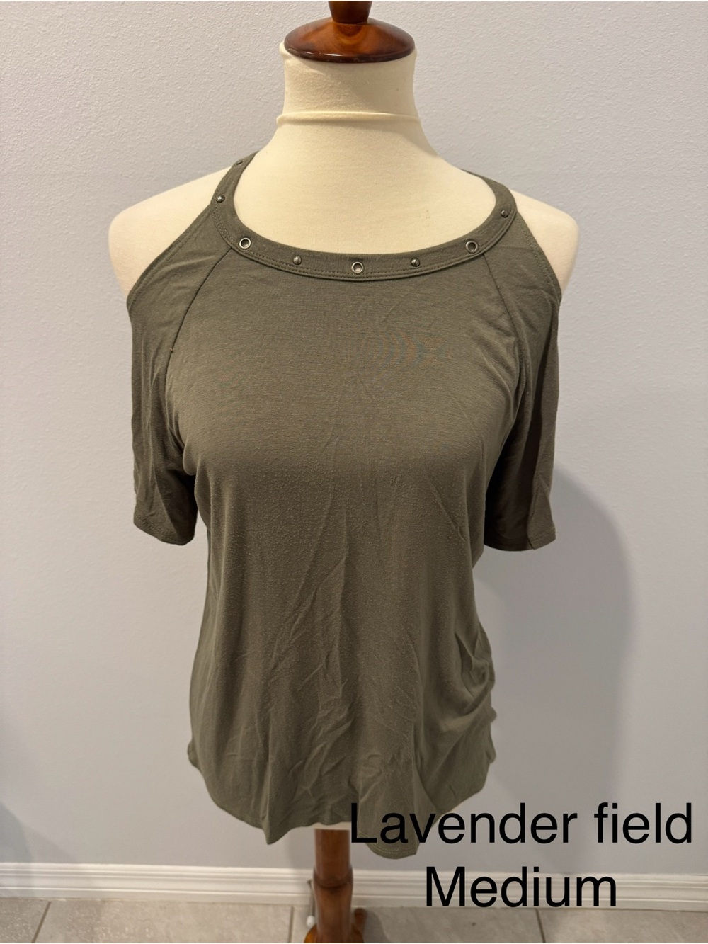 lavender field Olive Green Cold-Shoulder Tank Top with Stud Trim
